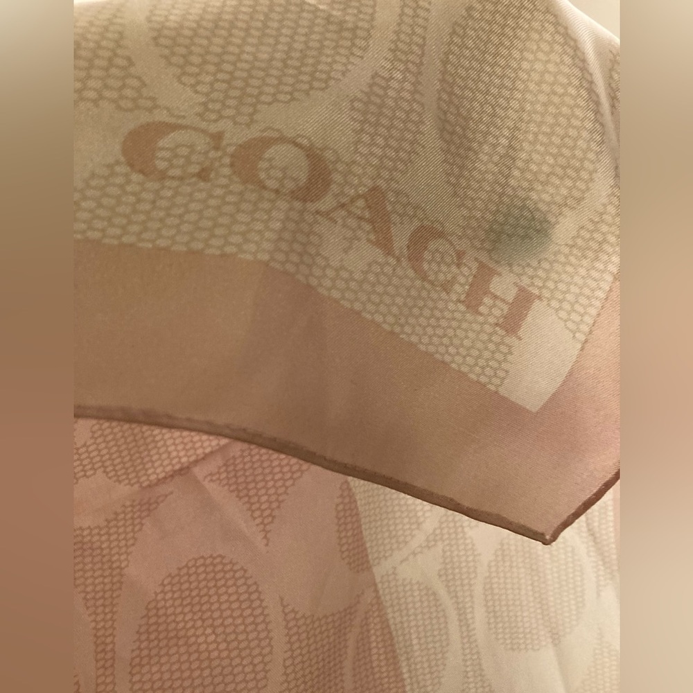 COACH Oversized Silk Scarf Heart Design on Classic Signature Cs Pattern NWT - Picture 4 of 5